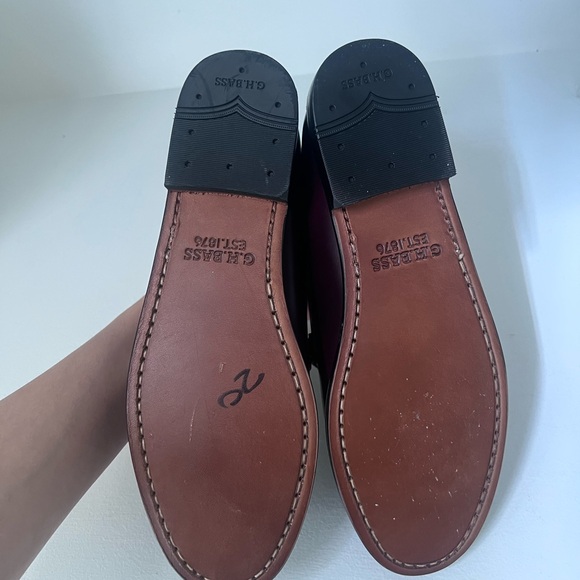 G.H. Bass weejuns Women's Dark Burgundy Loafers - Picture 3 of 5